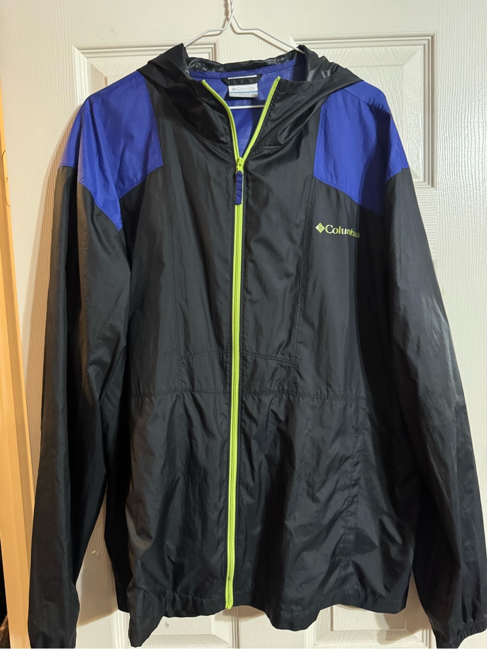 Columbia Unisex Black & Blue Lightweight Windbreaker